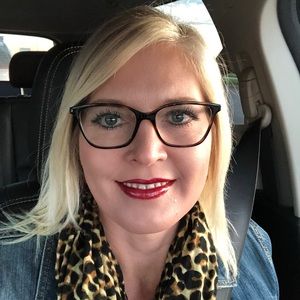 Meet your Posher, Christie